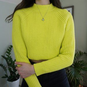 Banana Republic Electric Heavy Knit Sweater - Medium